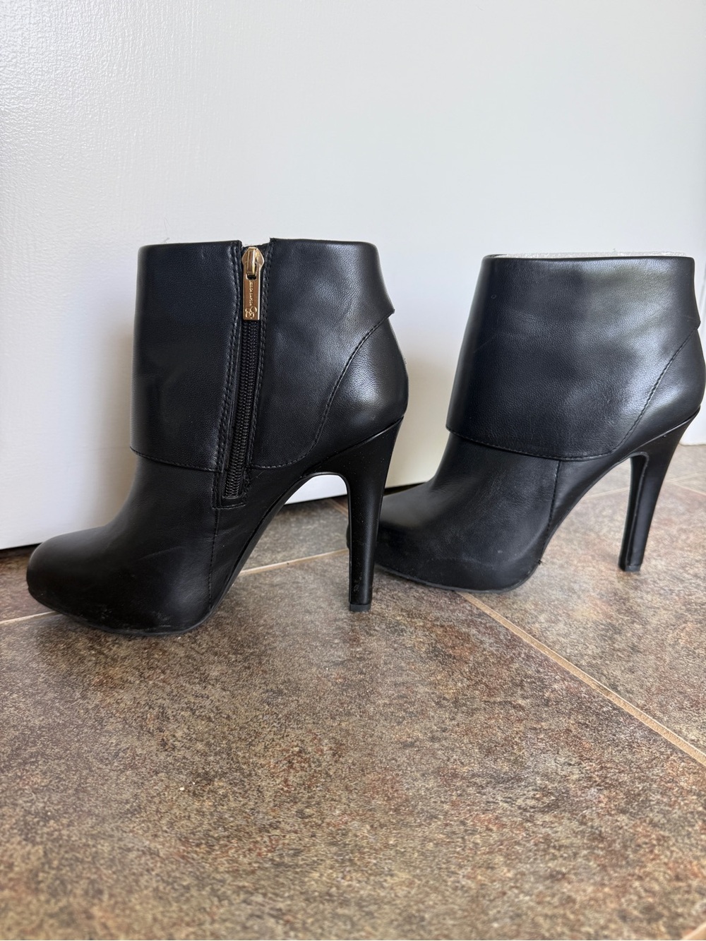 Jessica Simpson Black Leather Ankle Booties with Gold Side Zips